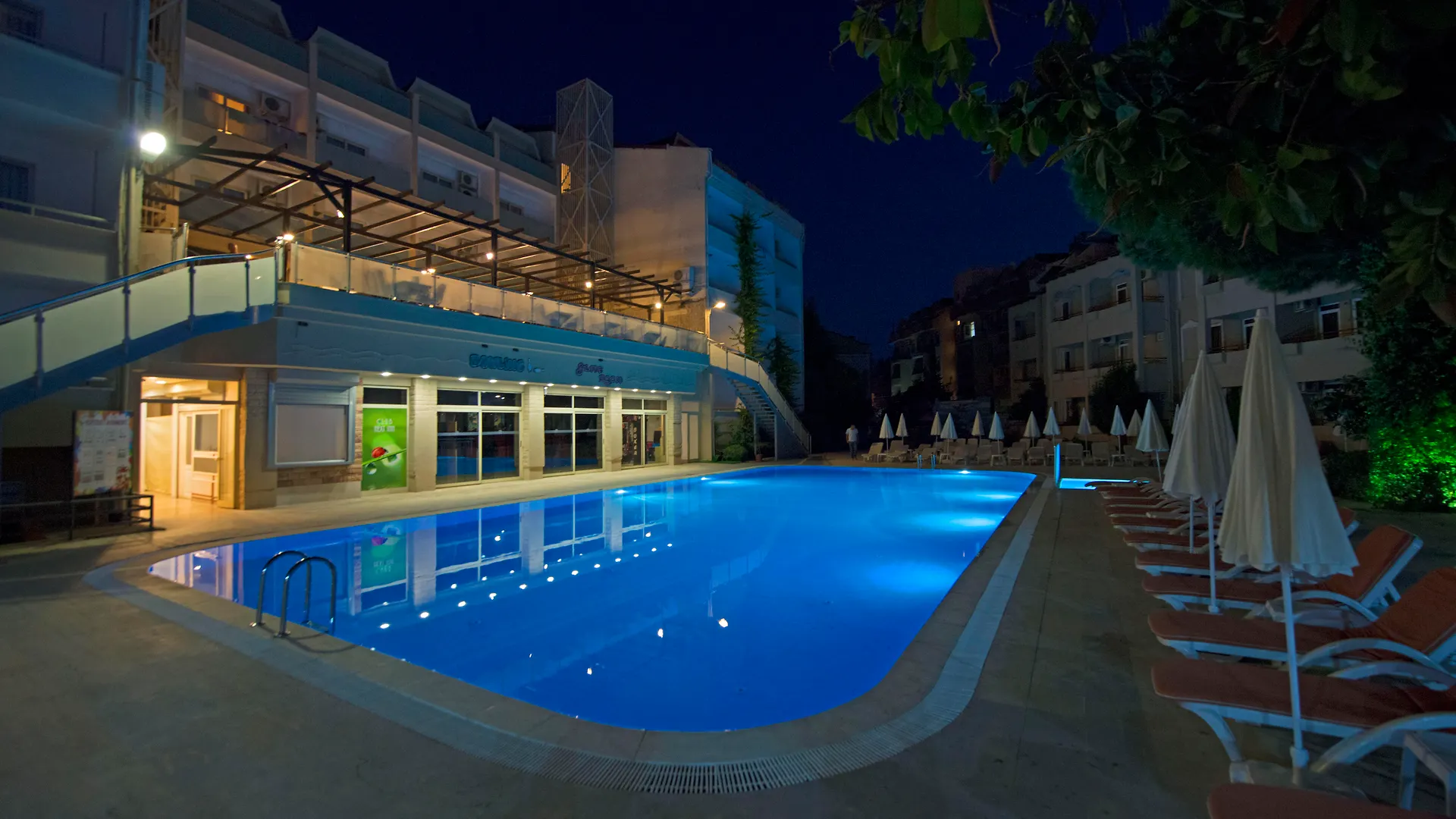 Club Troy Hotel & Residence 马尔马里斯 2*,